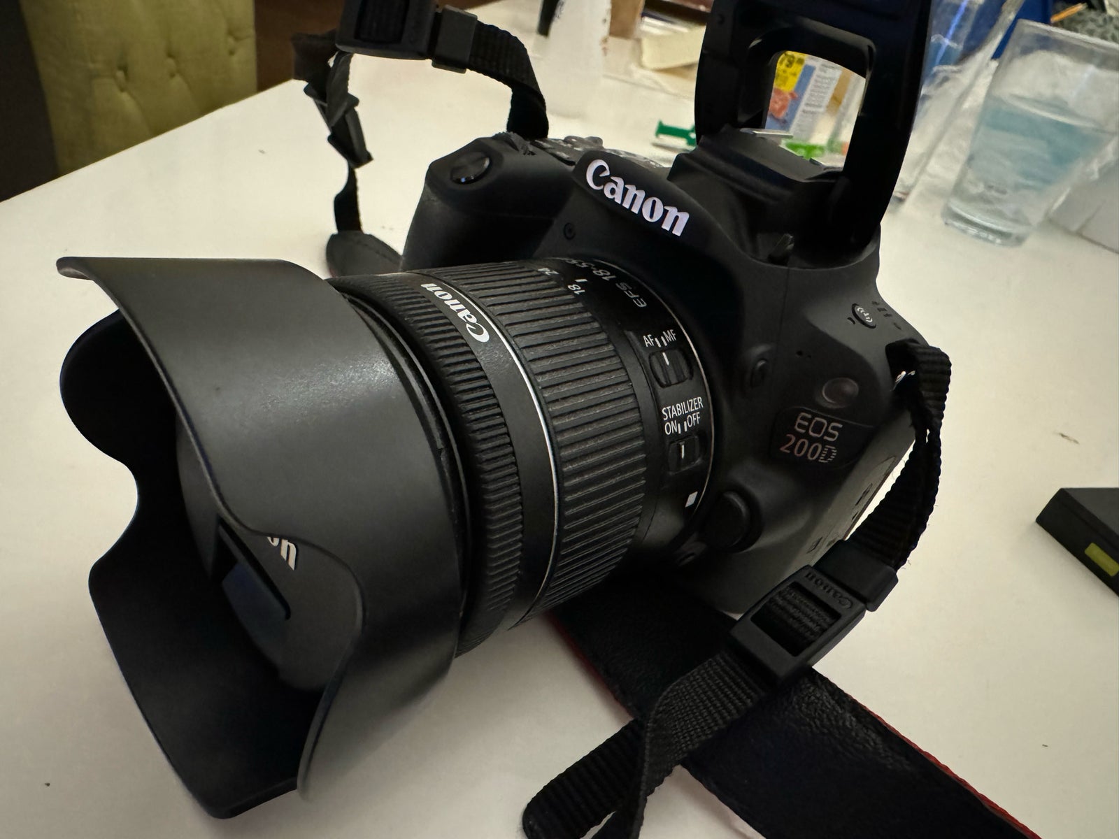 Canon, Canon 200D, spejlrefleks