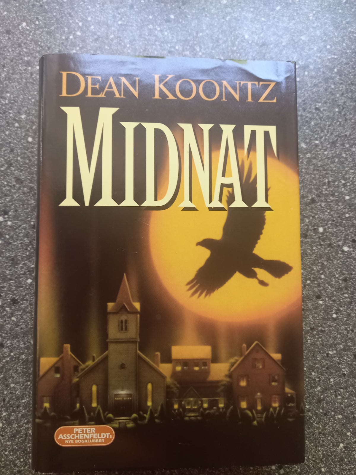 Midnat , Dean Koontz, genre: krimi og spænding