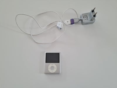 iPod, Nano 3rd generation, 8 GB, Defekt, Ipod Nano 3. generation i sølvgrå. Sælges som samleobjekt, 