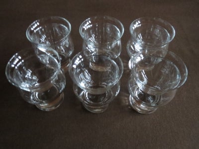 Glas, Drikke - og serveringsglas., 6 flotte serveringsglas med glasindsats i perfekt stand / aldrig 