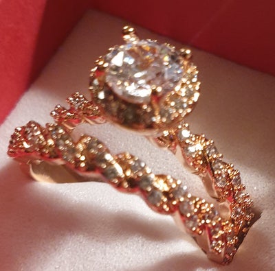 Ring, halvædelsten, Flot 2 i 1 ring med fine hvide, krystaller og Rosa Guld / Alloy, størrelse 54,5