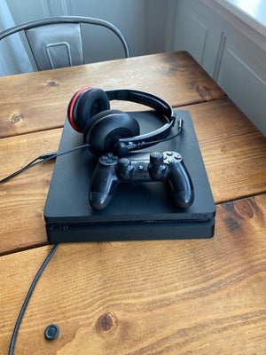 Playstation 4, Rimelig, Virker som den skal, medfølger controller og headset