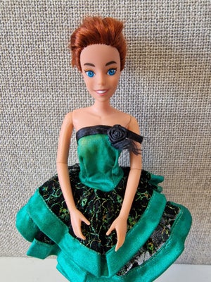 Barbie, Anastasia dukke, Together in Paris Anastasia dukke fra 1997. Kjolen er ikke hendes originale