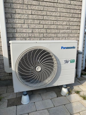 Varmepumpe, Panasonic, Vi sælger vores varmepumpe som blev installeret i vores sommerhus i december 
