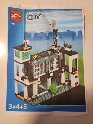 Lego City, 7744, Lego city nr 7744 komplet med alle minifigure men uden byggevejledning