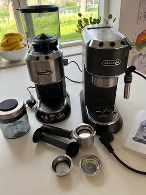 DeLonghi Espressomaskine & kaffekværn, DeLonghi, DeLonghi Espressomaskine (EC685) og DeLongi kaffekv