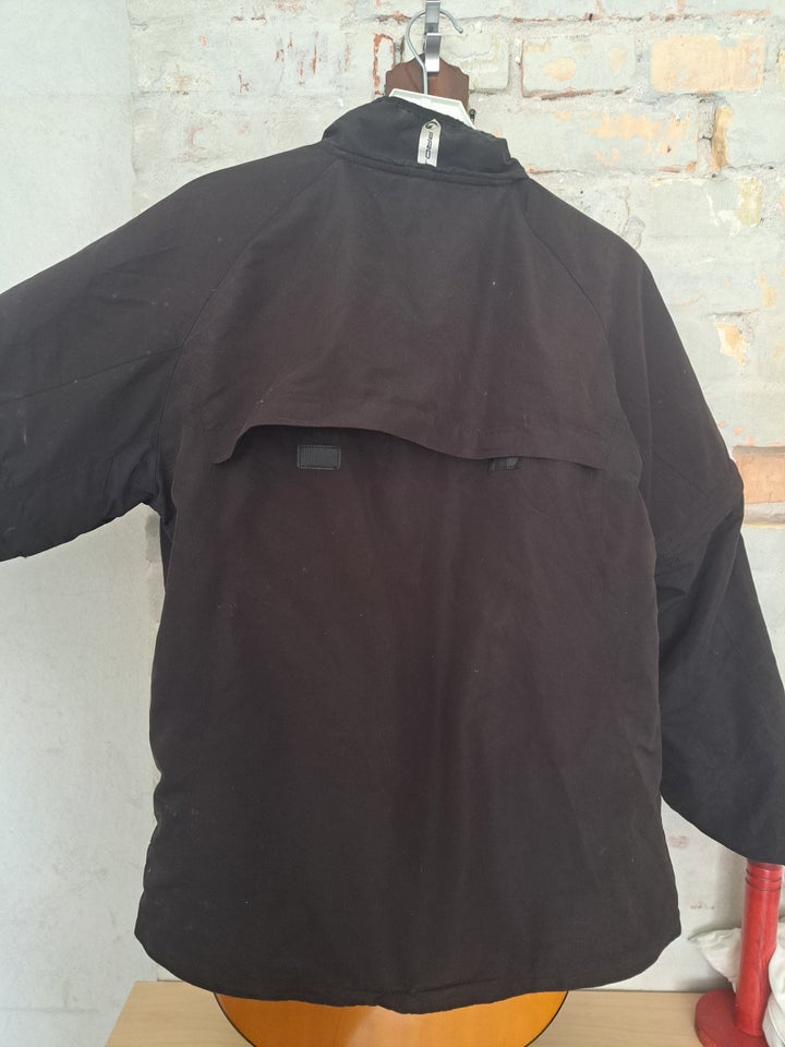 Windbreaker, str. 40, Finntack pro