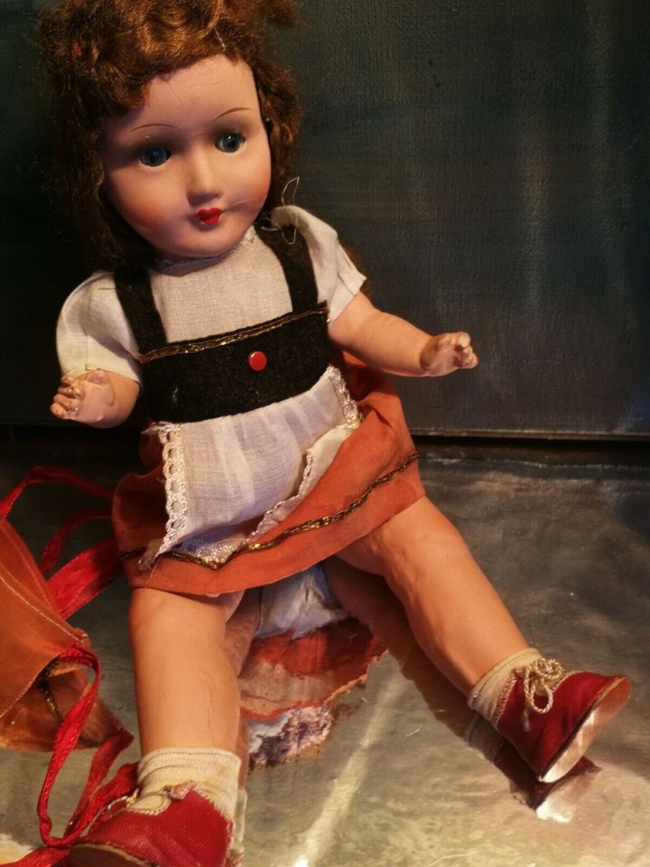 Dukker, Tudse gammel /antik dukke