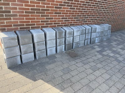 Royal glat grå beton til støttemur, 42 stk helt nye royal glat grå beton til nemt at lave en støttem