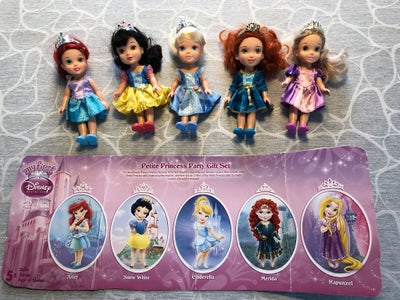 Andet, Disney små dukker, Super søde Disney dukker med kendte figurer.
Er ca. 15 cm i højden. Med di