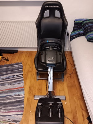 Rat & Pedaler, Playstation 4, Logitech, Perfekt, Super fed station til racerkøreren. Det fejler inte