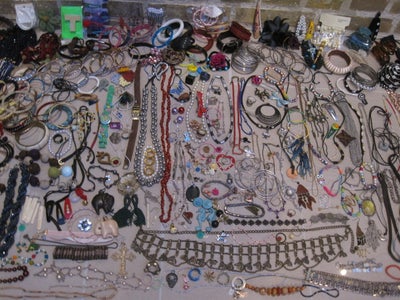 Smykkedele, bijouteri, Smykkedele og smykker, 4,024 kg, Div smykker og smykkedele smykkefremstilling