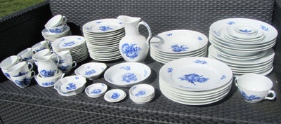 Porcelæn, stel, spisestel og kaffestel, Royal Copenhagen, Blå Blomst i 83 dele, SÆLGES SAMLET; prise
