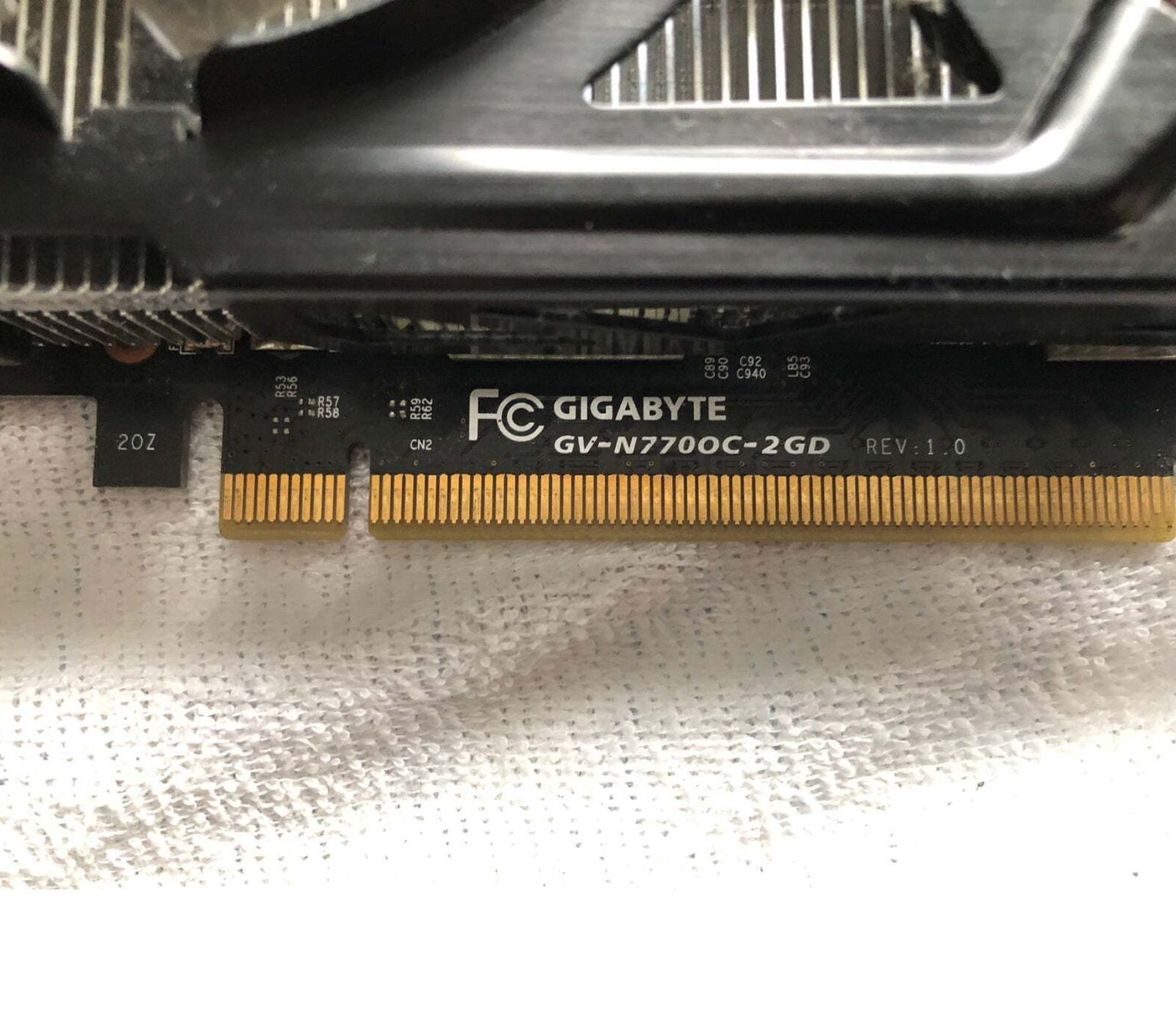 Geforce Gigabyte, 2 GB RAM, God