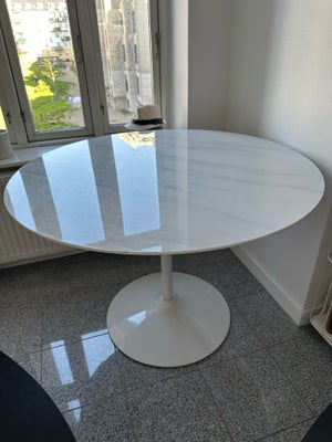 Spisebord, b: 110, Rundt spisebord. Plastic-agtigt materiale med marmor udseende. 