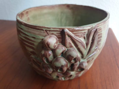 Keramik, Keramik krukke, Vintage - retro, Smuk olivengrøn / brun keramik krukke med blomster. Arne B