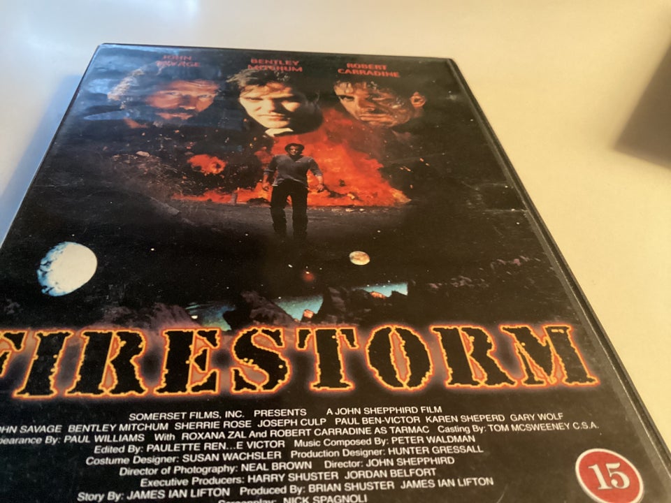 Firestorm , DVD, action