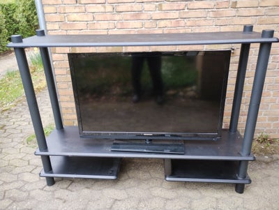 Tv møbel, Fjernsynsmøbel inkl. 42" fladskærms TV sælges 1200kr.
- TV'et er Grundi og velfungerende m