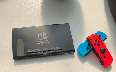 Nintendo Switch, God, Nintendo Switch - næsten som ny incl. one two switch spil

Kun afhentning