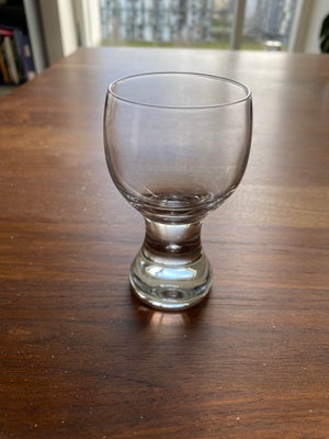 Glas, portvinsglas, ukendt, 7 fine, robuste glas til f.eks portvin ol, 10 cm høje