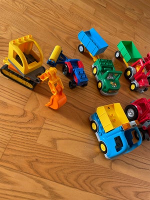 Lego Duplo, Forskellige  arbejdsbiler. 30kr stykket. Eller bland selv og giv et bud. 
Sender ikke. 
