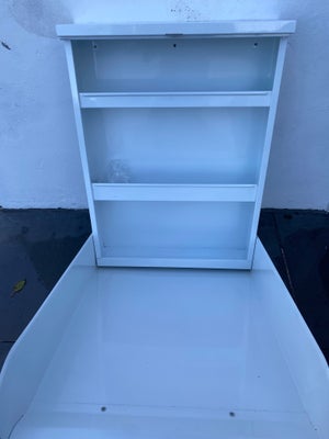Puslebord, Væghængt puslebord, Baby Dan, Væghængt puslebord i fin stand med almindelige brugsspor. S