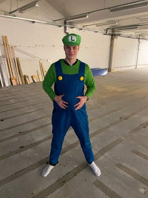 Luigi kostume, Jeg kan godt lide at scorer damer i det her kostume og det sker tit

Speciel Indbygge