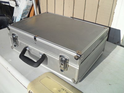 Alligevel Gå op brud Find Aluminium i Kufferter, rejsetasker og rygsække - Kuffert - Køb brugt  på DBA