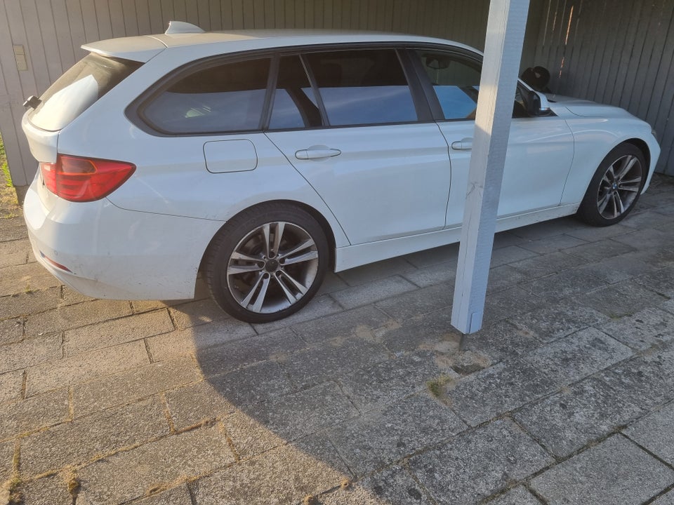 BMW 318d, 2,0 Touring aut., Diesel