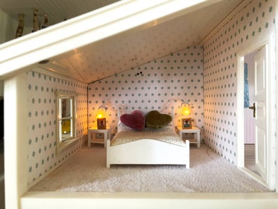 Dukkehus-møbler, Lundby soveværelse med radio
'

Lyset er til pynt

Kan sendes for 40 kr i fragt

