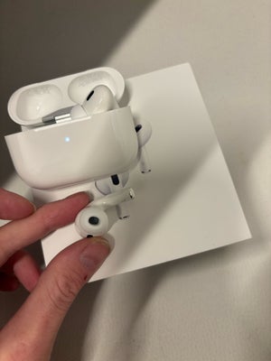 in-ear hovedtelefoner, Apple, Apple AirPods pro 2gen , Perfekt, Nærmest ikke brugt, har brugt dem 2 