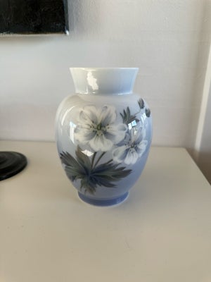 Vase, Smuk vase med franske anemoner, Royal Copenhagen, Den smukkeste vase med motiv af franske anem