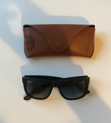 Solbriller unisex, Ray-Ban, Ray-Ban "Justin" solbriller, størrelse 54

Nypris: 1.200 DKK

Salgspris: