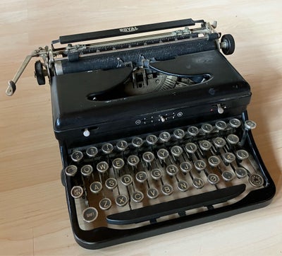 Skrivemaskine, Royal type o, Rejseskrivemaskine fra 1930’erne made in Amerika. God stand 