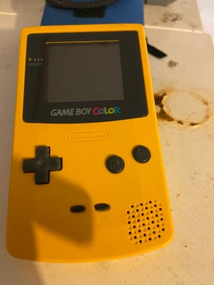 Nintendo Game Boy Color, CGB-001, God, Inkl. spillet “klustar”.