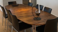Spisebord m/stole, Massiv Valnød og sort læder , Haslev