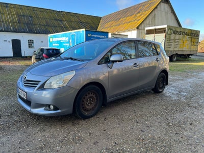 Toyota Verso, 2,0 D-4D TX 7prs, Diesel, 2010, km 349000, gråmetal, træk, klimaanlæg, aircondition, A