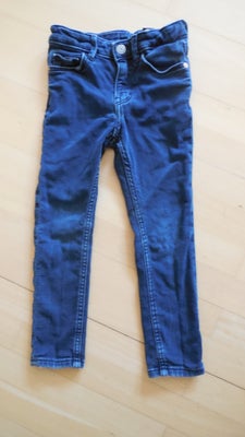 Bukser, jeans, cowboybukser, H & M, str. 110, Mørkeblå. Skinny Fit, Denim. Fra røgfrit hjem. (Caro)(