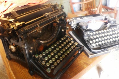 Skrivemaskine, underwood, 2 gl underwood skrivemaskiner--usa ca 1910--har været kovserveret i olie--