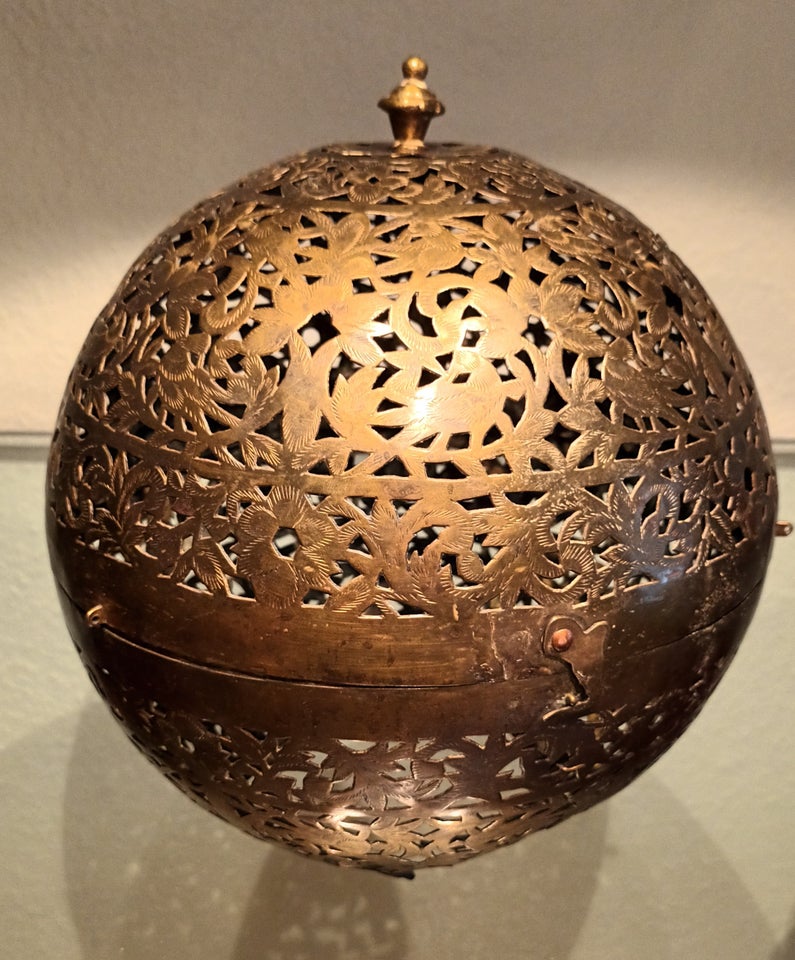 Andet, Antik orientalsk lampe, Antik håndlavet lampe