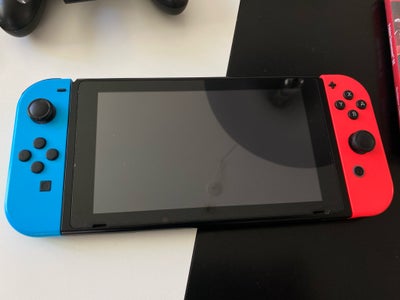 Nintendo Switch, God, Sælger Nintendo switch, cover og 3 spil tilhørende. Spillene kan også købes se