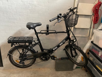 Herrecykel,  andet mærke E-Bike 1852, 6 gear, stelnr. WPAL6866N, Flot og robust el-cykel i sort alum