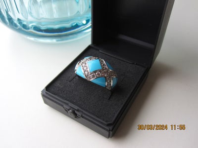 Ring, sølv, DOCZ,  Meget smuk sterling sølv ring -
sælges til en fast pris på 200 kroner + fragt

Æs