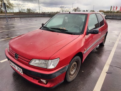 Peugeot 306, 1,6 Style, Benzin, 1996, km 283000, rød, træk, airbag, 3-dørs, centrallås, 14" alufælge
