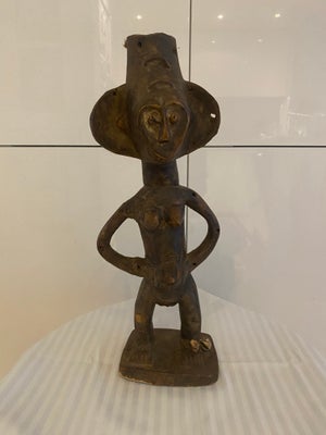 Træfigurer, Antik afrikansk spirituel figur, 47 cm høj mytisk kvindefigur med forstørrede ører fra d