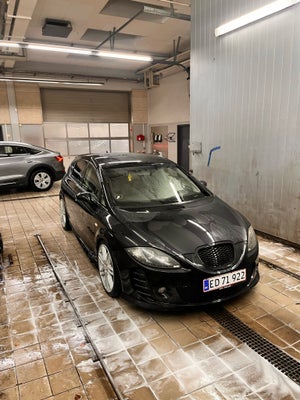 Seat Leon, 2,0 TDi Stylance, Diesel, 2007, km 185000, sort, nysynet, 5-dørs, 19" alufælge, Seat Leon