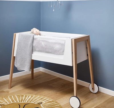 Babyseng, Leander Linea bedside crib, Leander Linea Bedside Crib
Rigtig fin babyseng / bedsidecrib. 