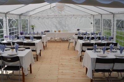 Festtelt 8*5 meter, Festtelt 40m2 komplet kit til 40 gæster - telt med bundramme, gulv, lys, borde, 