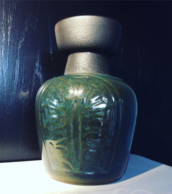Vase, Retro keramikvase, Søholm Keramik Bornholm, Pragtfuld Søholm vase med grønlig glasur. Svært at