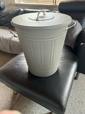 Vasketøjskurv / skraldespand, 40 l fra Ikea. Farve grå